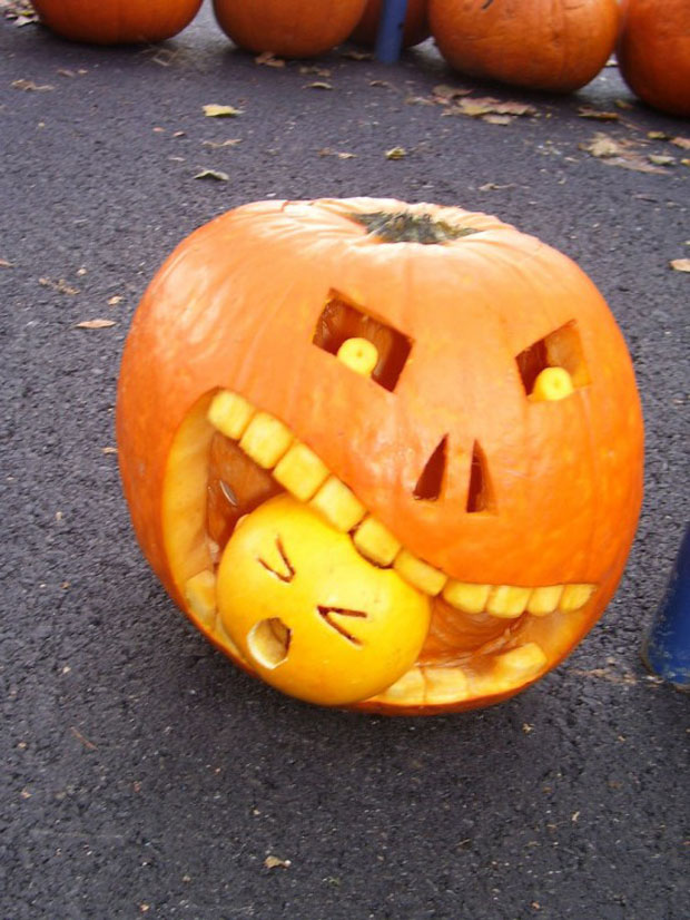 Funny Halloween Pumpkin Carving