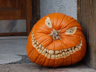 Halloween Pumpkin Got Really Scary Teeths
